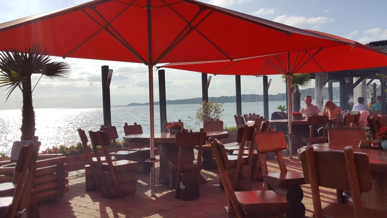 Appartement "Saphir" Mit Penthouseflair - Oase Am Haff Garz  Esterno foto